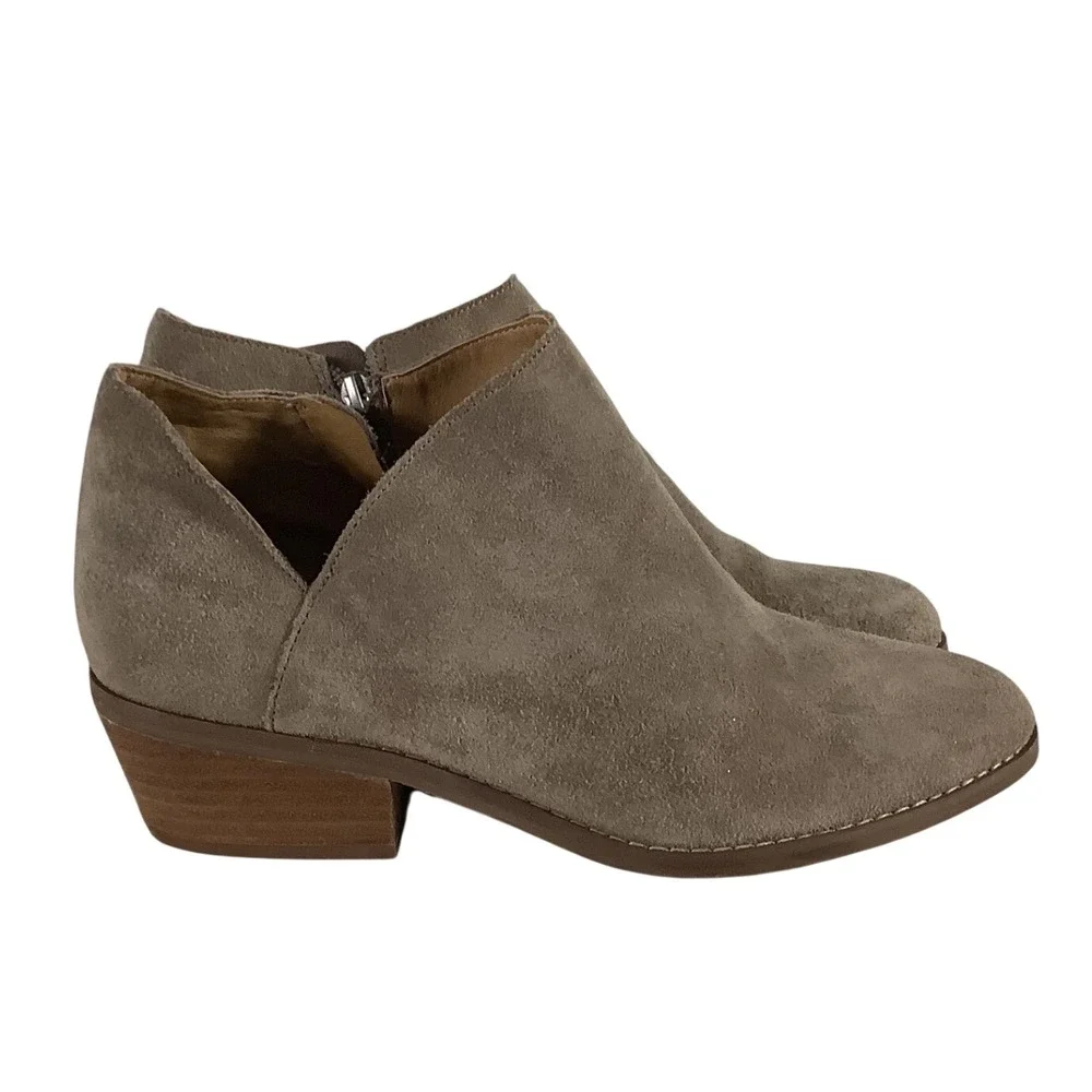 Lucky Brand Basel Taupe Suede Ankle Booties Split Side Zip Stacked Heel Size 7M